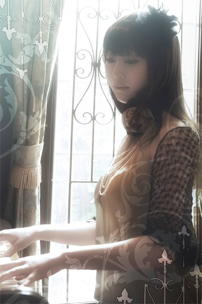 志方あきこ (Shikata Akiko) - Luna Piena