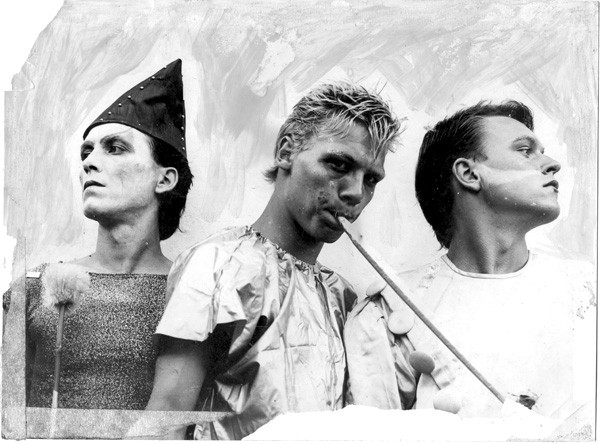 Avantgarde De Luxe - run run