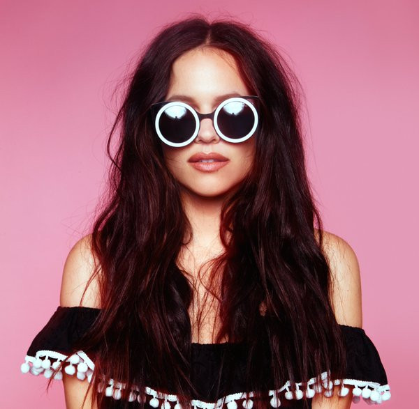 Chiara Hunter - War (feat. Gifted Gab)