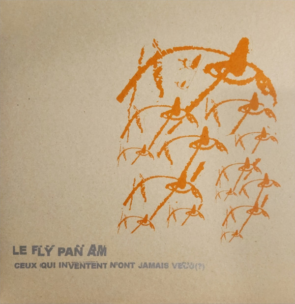 Fly Pan Am - L'Espace au sol est redessine par d'immenses panneaux bleus