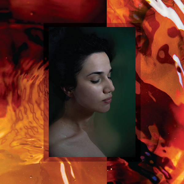 Hüma Utku - Black Water Red
