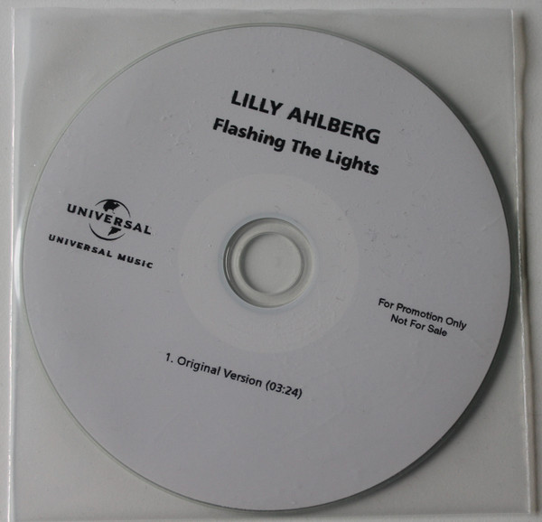 Lilly Ahlberg - Flashing The Lights - Acoustic
