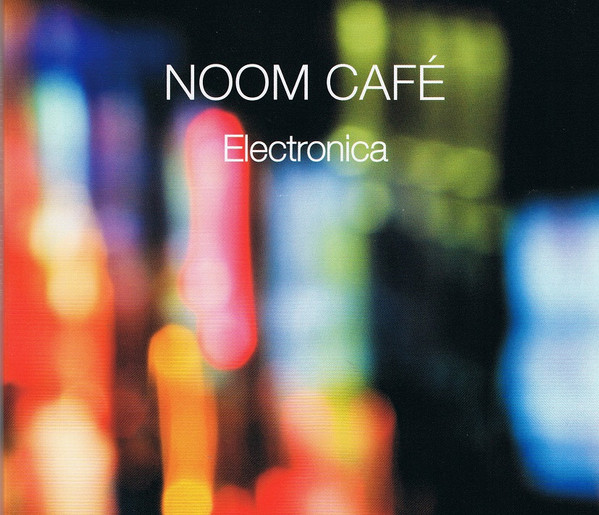 Noom Café - Blue Sky