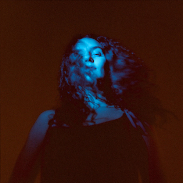 Olivia Font - Dividing the line