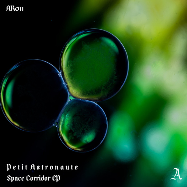 Petit Astronaute - Breaths Of Seperation