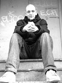 Phillip D Kick - DJ Taktix - Hornz For 94 (footwork edit)