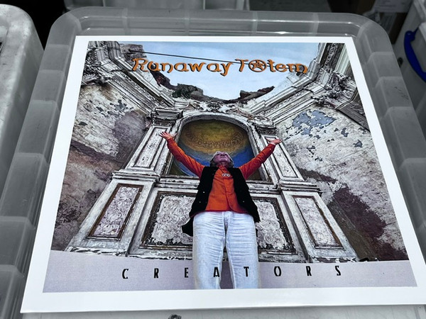 Runaway Totem - Restau