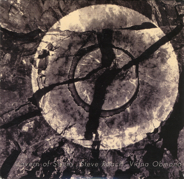 Steve Roach & Vidna Obmana - Middle World Passage