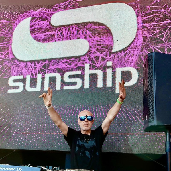 Sunship - Try Me Out - Let Me Lick It