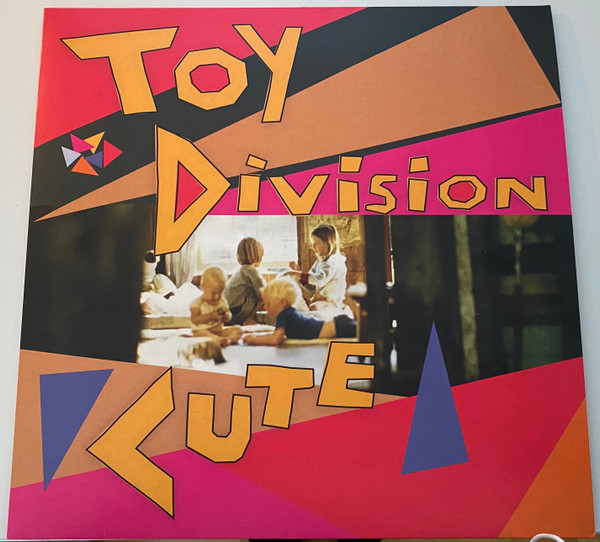 Toy Division - Budapest Resonannce