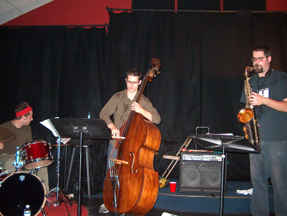Triage (Dave Rempis, Jason Ajemian, Tim Daisy) - Lamento