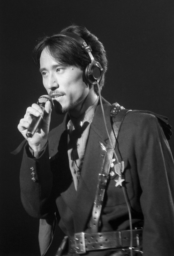 Yukihiro Takahashi (高橋幸宏) - Curtains